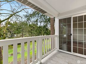 12389 SE 41st Lane 63, Bellevue WA 98006