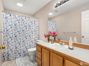 19013 112th Place SE, Renton WA 98055