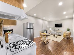 403 Slater Street S, Kirkland WA 98033