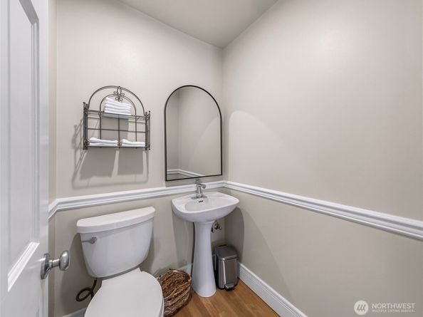 403 Slater Street S, Kirkland WA 98033