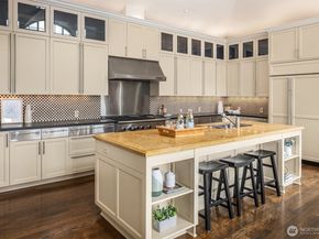 463 39th Avenue E, Seattle WA 98112
