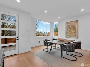 425 19th Avenue E, Seattle WA 98112
