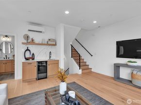 425 19th Avenue E, Seattle WA 98112