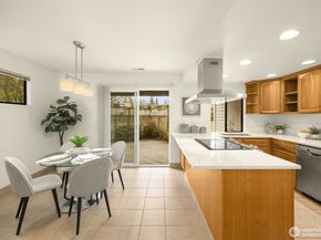 9926 NE 144th Lane 301, Kirkland WA 98034