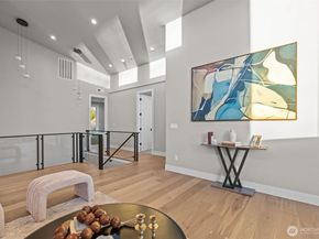 904 N 33rd Place, Renton WA 98056