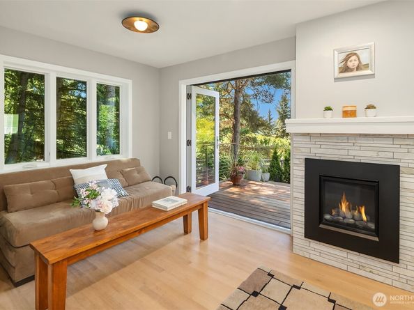 5610 W Mercer Way, Mercer Island WA 98040