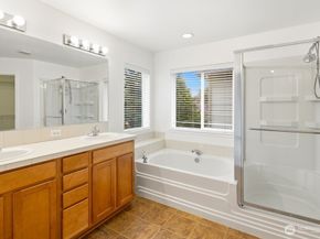 9522 25th Drive SE, Everett WA 98208