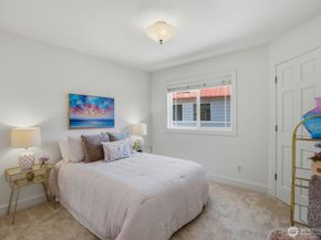 8696 Island Drive S, Seattle WA 98118