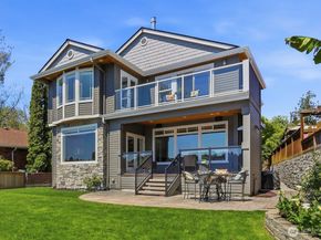 8696 Island Drive S, Seattle WA 98118