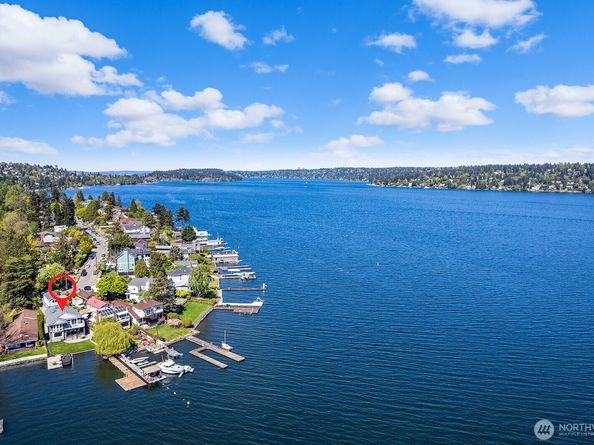 8696 Island Drive S, Seattle WA 98118