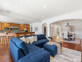 8696 Island Drive S, Seattle WA 98118