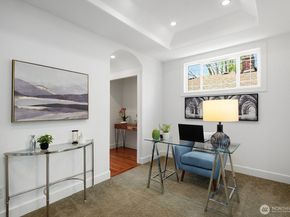 8696 Island Drive S, Seattle WA 98118