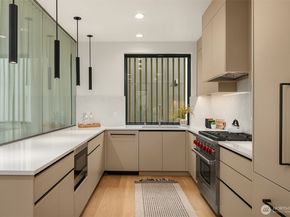 411 99th Avenue NE, Bellevue WA 98004