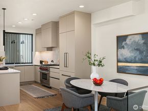 411 99th Avenue NE, Bellevue WA 98004