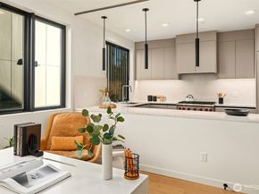 411 99th Avenue NE, Bellevue WA 98004