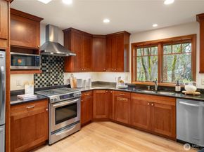 21537 Elm Drive, Brier WA 98036