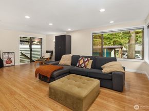 1711 NE 104th Street, Seattle WA 98125