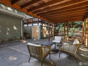 1711 NE 104th Street, Seattle WA 98125