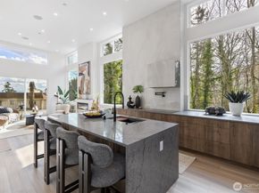 11905 89th Avenue NE, Kirkland WA 98034