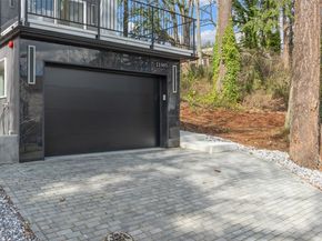 11905 89th Avenue NE, Kirkland WA 98034