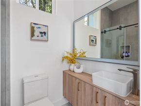 11905 89th Avenue NE, Kirkland WA 98034