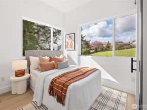 11905 89th Avenue NE, Kirkland WA 98034