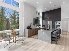 11905 89th Avenue NE, Kirkland WA 98034