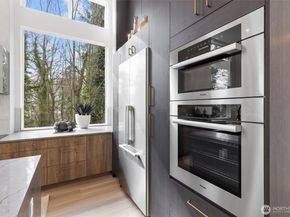 11905 89th Avenue NE, Kirkland WA 98034