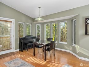 7337 151st Avenue NE, Redmond WA 98052