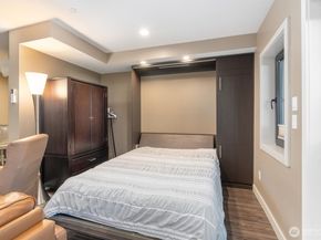 7337 151st Avenue NE, Redmond WA 98052