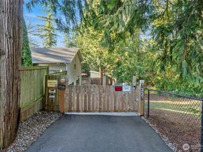 7337 151st Avenue NE, Redmond WA 98052