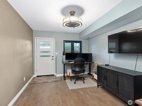 7337 151st Avenue NE, Redmond WA 98052