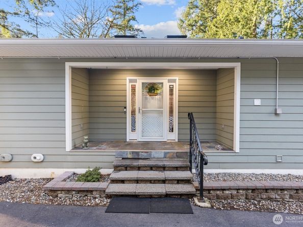 7337 151st Avenue NE, Redmond WA 98052