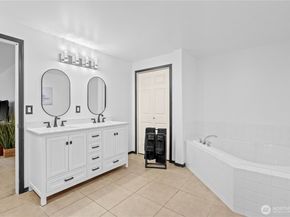 2028 NW Misty Ridge Lane, Silverdale WA 98383