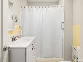 321 6th Avenue S, Kirkland WA 98033