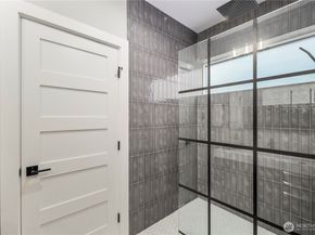 4018 Beach Drive SW, Seattle WA 98116