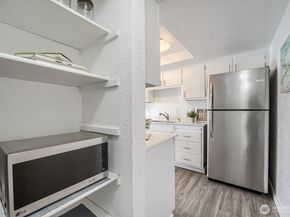 4100 Lake Washington Boulevard N B102, Renton WA 98056