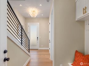 10810 (HS 52) 120TH Lane NE B, Kirkland WA 98033