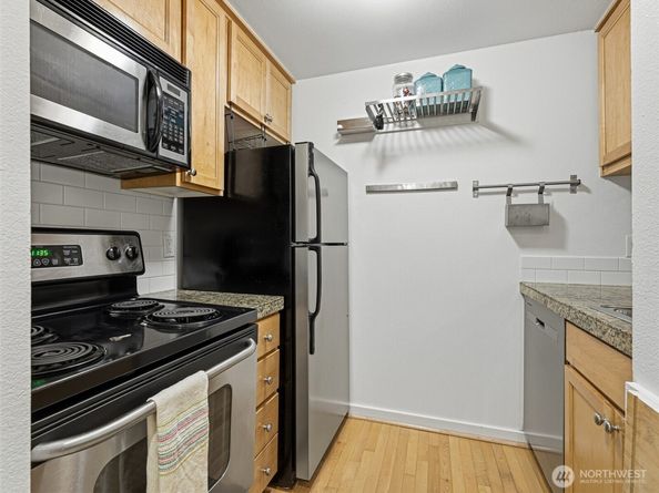 301 W Raye Street 201, Seattle WA 98119