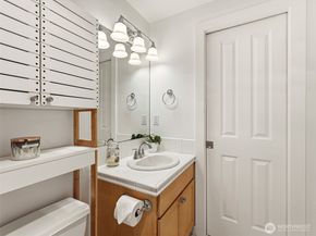 301 W Raye Street 201, Seattle WA 98119
