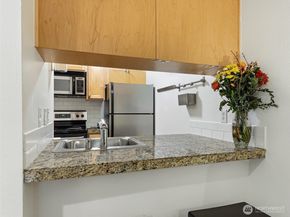 301 W Raye Street 201, Seattle WA 98119