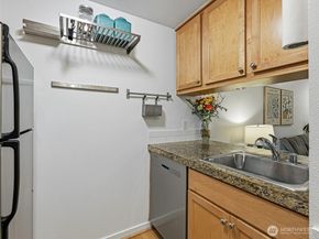 301 W Raye Street 201, Seattle WA 98119