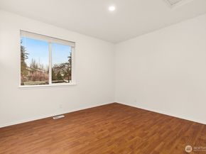 12530 Admiralty Way B104, Everett WA 98204