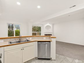 12530 Admiralty Way B104, Everett WA 98204