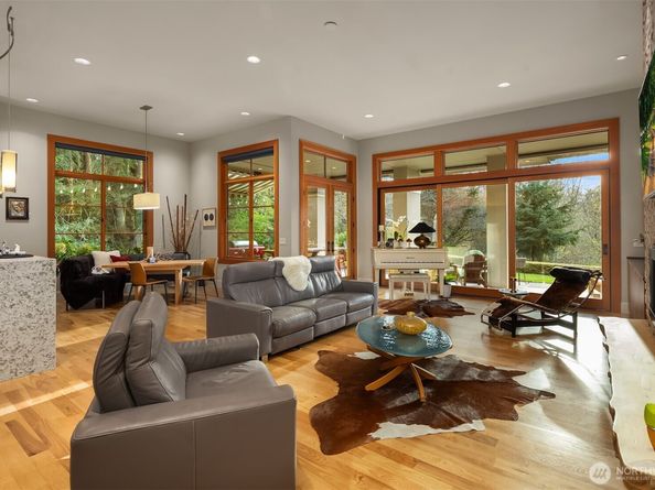 11303 S Dogwood Lane, Woodway WA 98020