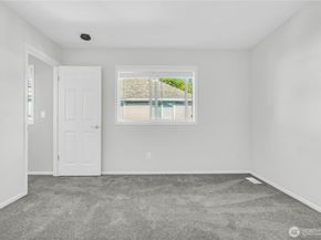 441 NE Alder Street 1, Issaquah WA 98027