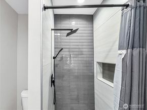441 NE Alder Street 1, Issaquah WA 98027