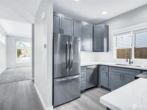 441 NE Alder Street 1, Issaquah WA 98027