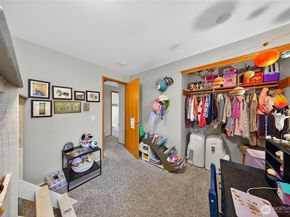 17427 Spruce Way, Lynnwood WA 98037