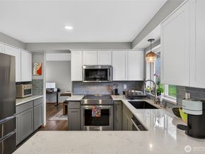 17427 Spruce Way, Lynnwood WA 98037